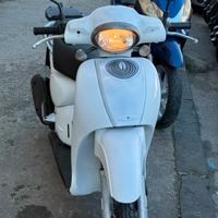 Aprilia scarabeo 100 4 tempi