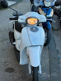 Aprilia scarabeo 100 4 tempi