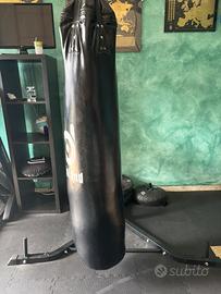 Sacco da Boxe con Struttura da Terra