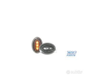 FRECCIE LATERALI PER MINI R55 R56 R57 06- LED NERE