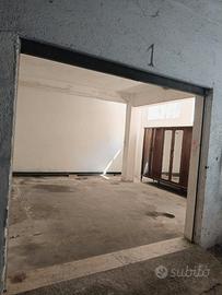 Magazzino 30 mq in zona centrale di Ladispoli