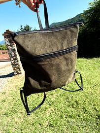 Zaino in pelle scamosciata verde scuro / oliva