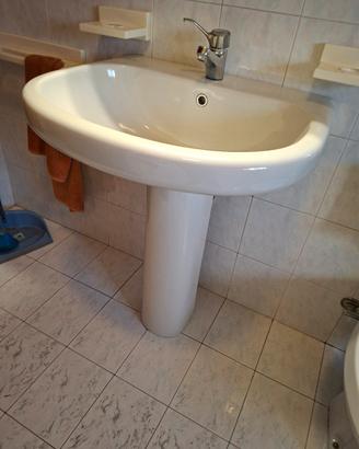 lavandino con colonna 