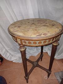 Antico tavolino tondo 4 zampe piano in vari marmo 