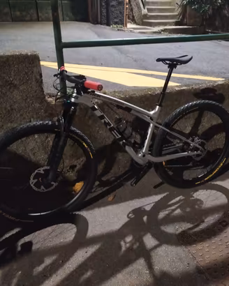 Trek supercaliber 9.8 xt 