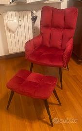 poltrona relax con poggiadiei in velluto rosso vin