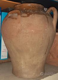 Antico vaso in terracotta
