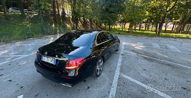 MERCEDES E200