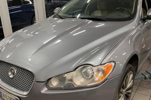 Jaguar XF motore rotto