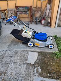 tagliaerba con avanzamento e accensione elettrica