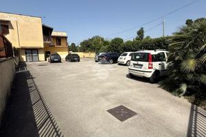 DEPOSITO A MELITO DI NAPOLI