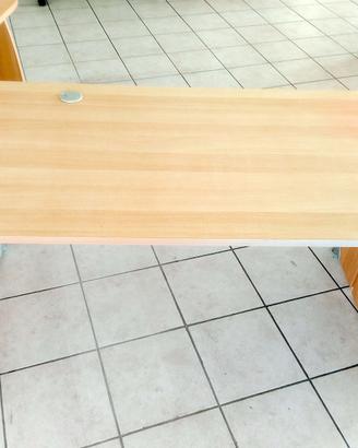 Scrivania in legno 150x75cm, come nuova