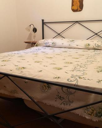 Letto matrimoniale in ferro battuto