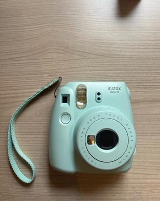 Polaroid Instax mini 9