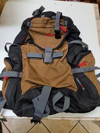 Zaino trekking INVICTA mod Tonale 35 L