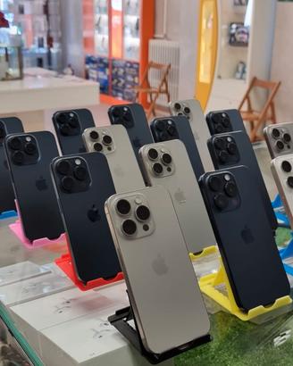 iPhone 15 Pro Max 256GB | 84% | Garanzia 1 anno