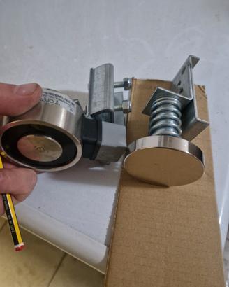 Elletromagnete Opera per portoni REI 