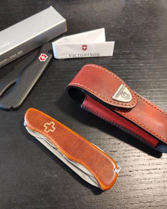 Victorinox Forester in Micarta e fodero in pelle
