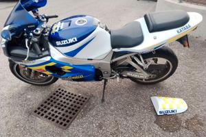 Suzuki GSX-R 750