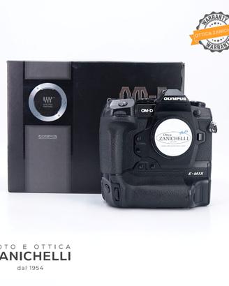 Olympus OM-D E-M1X Body 81024 Scatti Usato (G352)