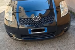 Toyota Yaris 1300 benzina