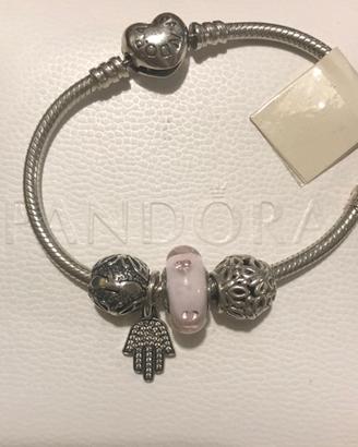 Bracciale Pandora con charm