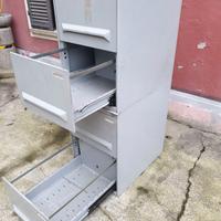 Classificatore in metallo a 4 cassetti
