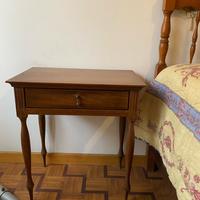 Settimino e comodini in legno
