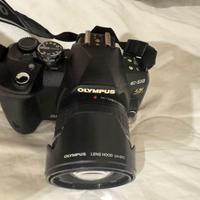 Olympus E510 con scatola e obiettiv 14/42 e 70/300