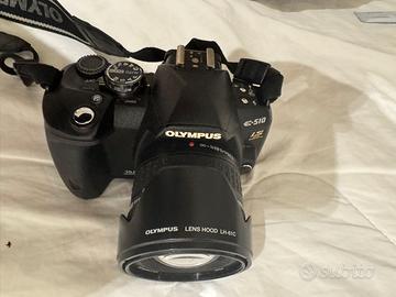 Olympus E510 con scatola e obiettiv 14/42 e 70/300