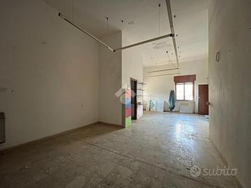 NEGOZIO A NIZZA MONFERRATO