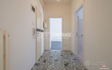 BILOCALE IN VIA LAZIO
