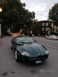 JAGUAR XK8 