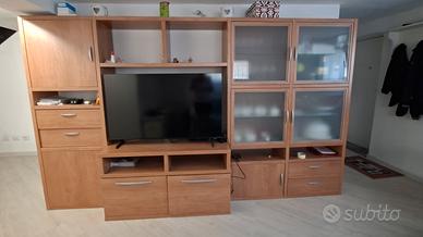 mobile Tv + tavolo soggiorno con 4 sedie