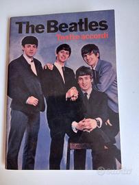 Beatles libricino con accordi