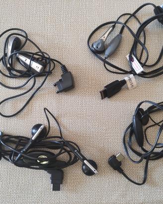 10 Auricolari cellulari vari datati