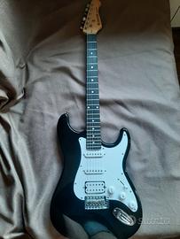 Chitarra elettrica stratocaster modello Donner