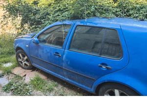 Golf IV 1.9 TDI anno 2000 per ricambi