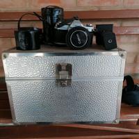 Macchina fotografica reflex Canon AE-1 + accessori