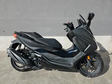 Honda Forza 350
