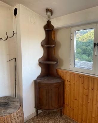 Mobile ad angolo in legno