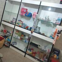 vetrina e bancone espositore