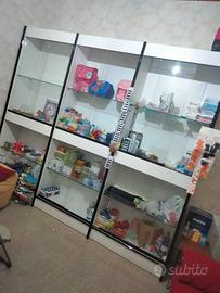vetrina e bancone espositore