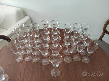 Servizio di bicchieri cristallo con bordo oro