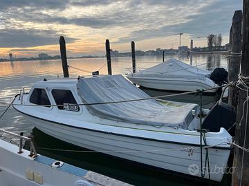 Pilotina con motore revisionato