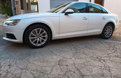 audi A4 bianca 