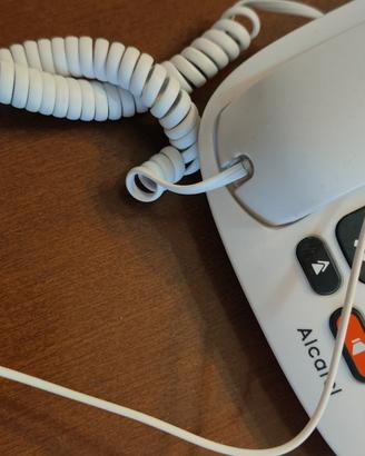 Telefono fisso tasti grandi e chiamate rapide. 