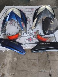 Pezzi di Yamaha 400 ,2 carene ,2 forcelle,2 centra