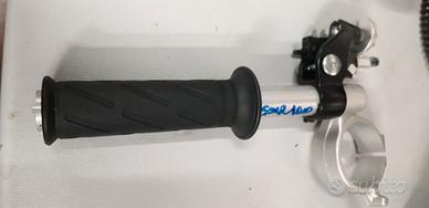 semimanubrio sinistro SUZUKI GSXR 1000 K5 K6 nuovo