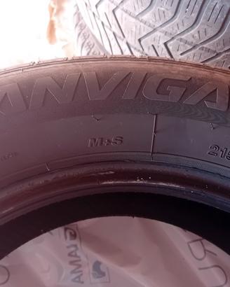 gomme 215/60r16 